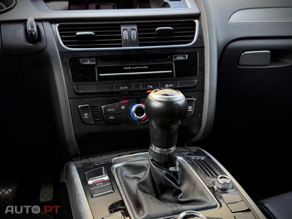 Audi A4 Avant 2.0 TDI S-line