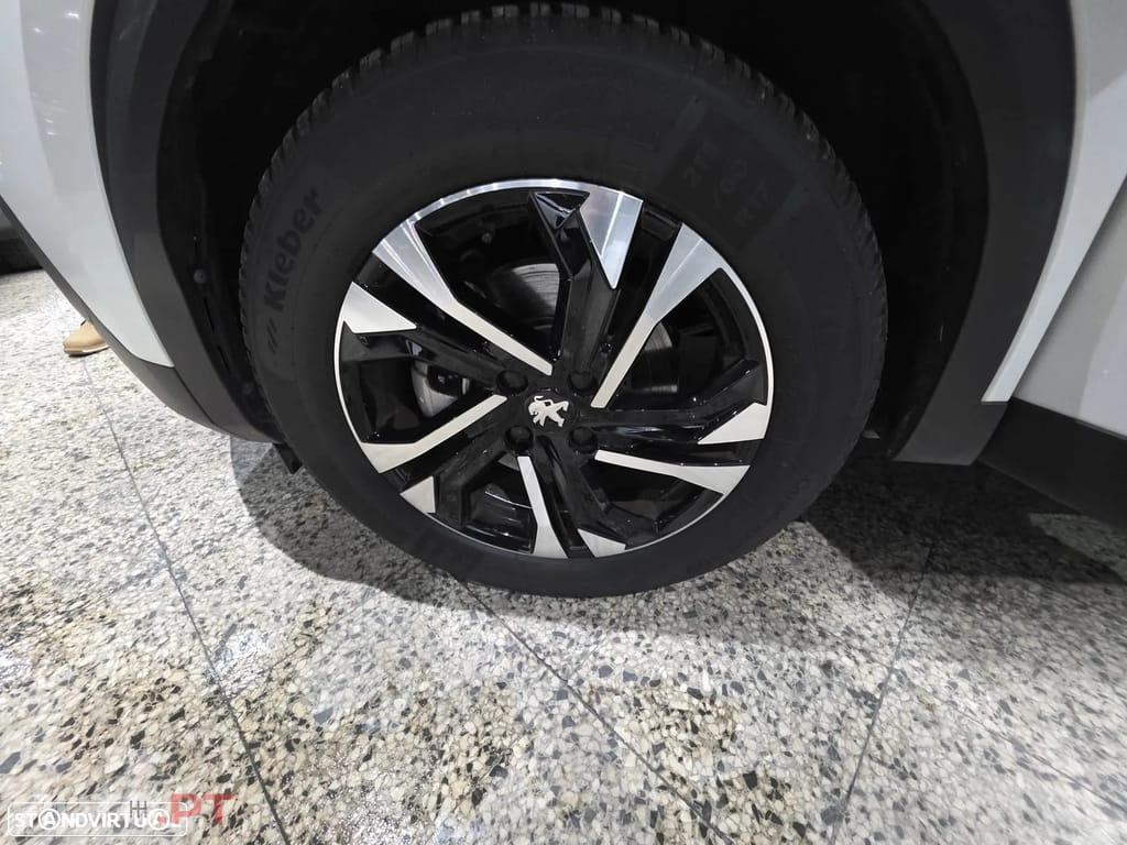 Peugeot E-2008 50 kWh Allure Pack