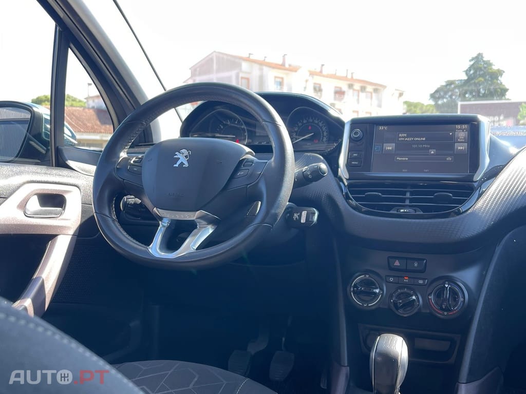 Peugeot 2008 1.2 PureTech Style