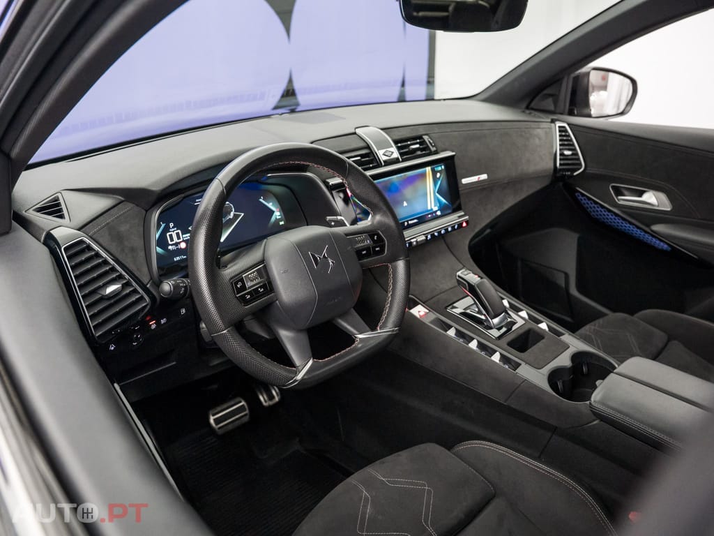 DS DS7 Crossback E-Tense Performance Line EAT8