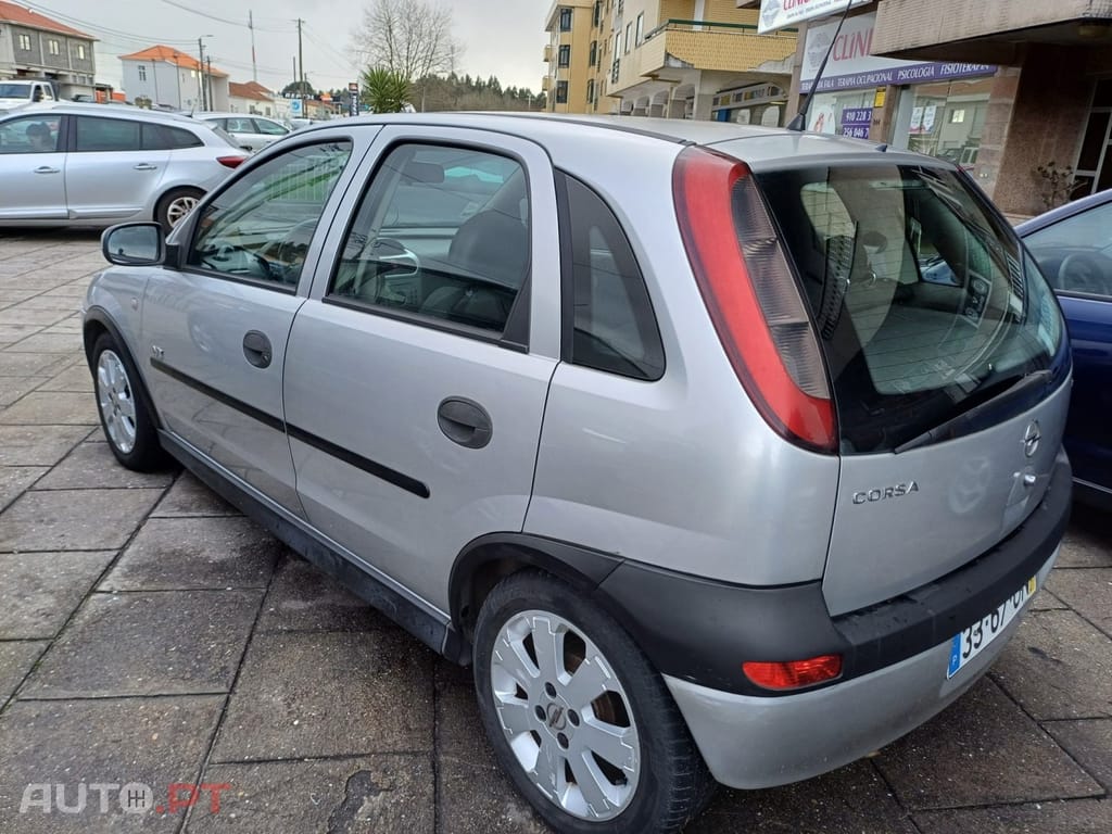 Opel Corsa 1.2 16V Enjoy