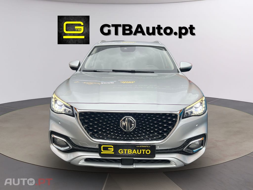 MG EHS PHEV Hybrid Luxury