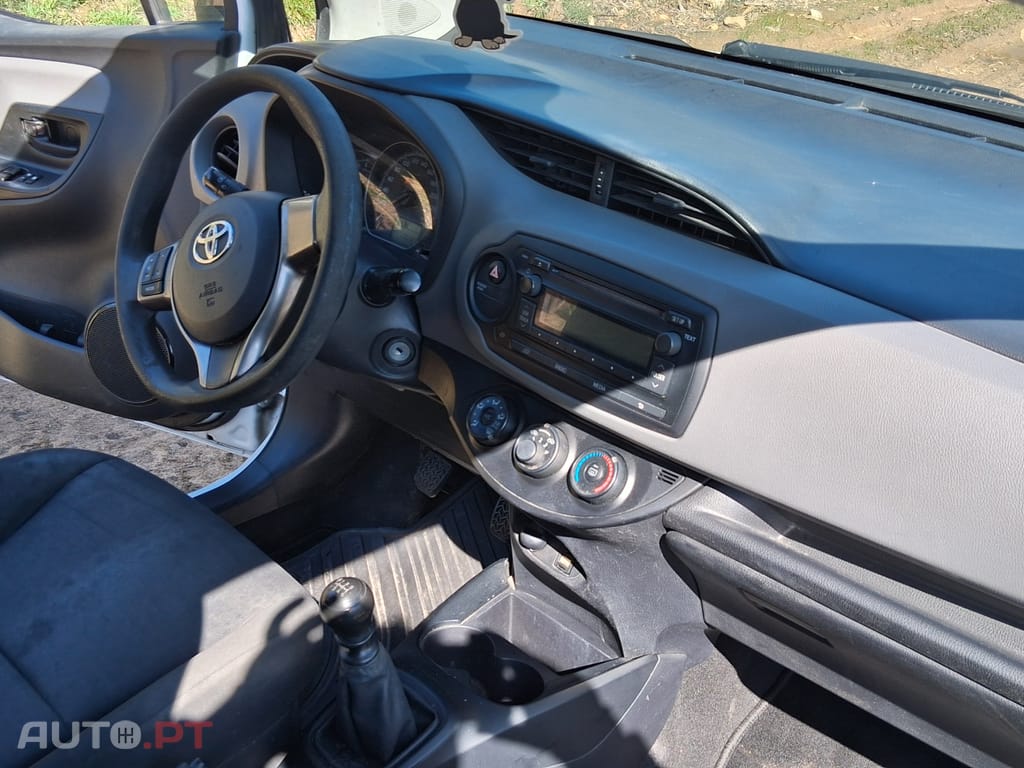 Toyota Yaris XP13N