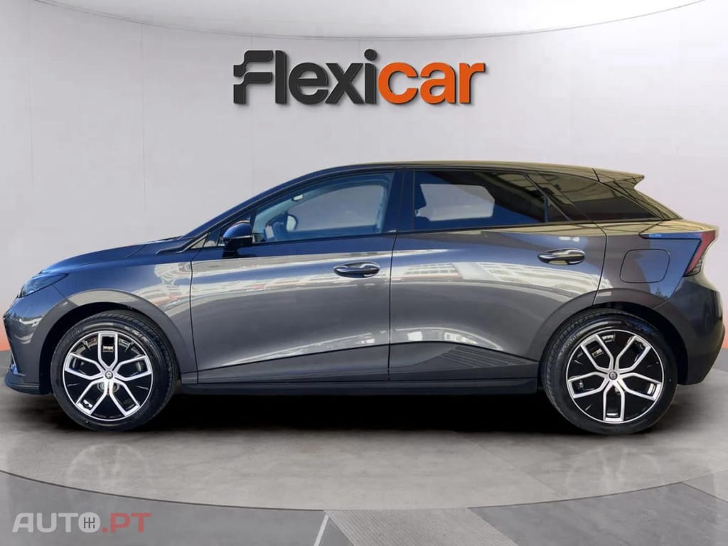 MG MG4 64 kWh Luxury