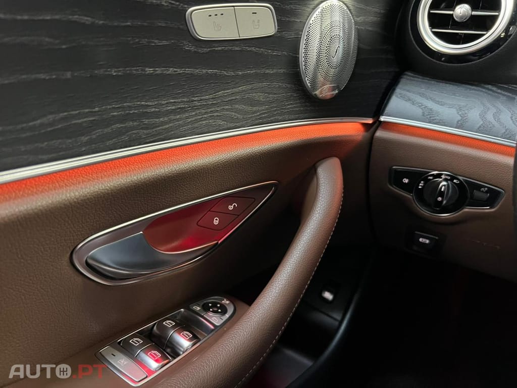 Mercedes-Benz E 300 de Auto Station