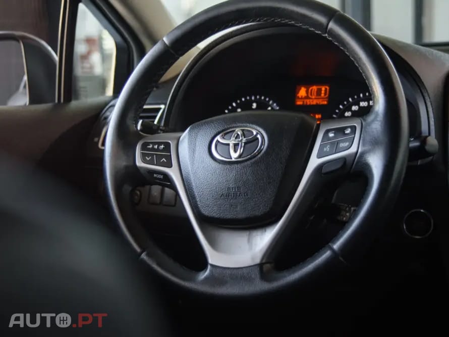 Toyota Avensis SD 2.0 D-4D Exclusive