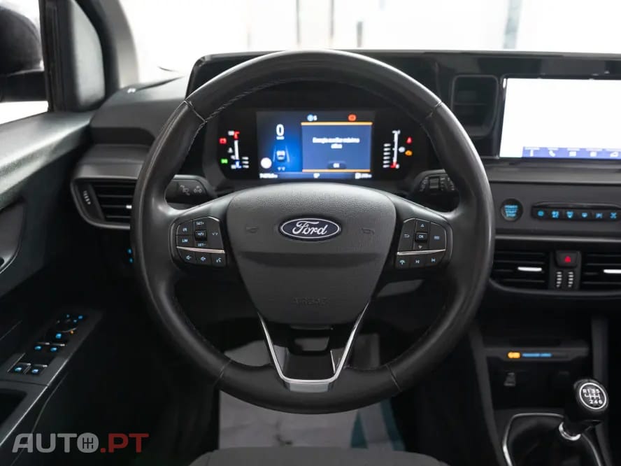 Ford Tourneo 1.0 EcoBoost Titanium