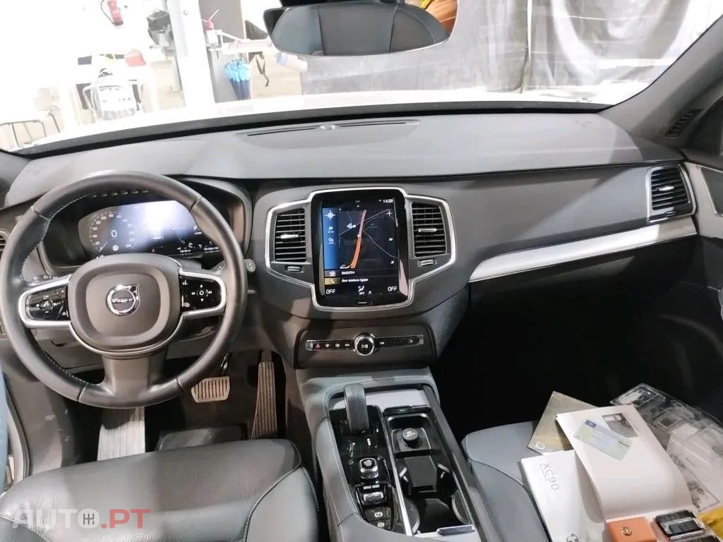 Volvo XC90 2.0 T8 PHEV R-Design Expression AWD