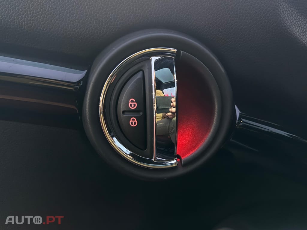 MINI Cooper John Cooper Works Plus Auto Desportiva