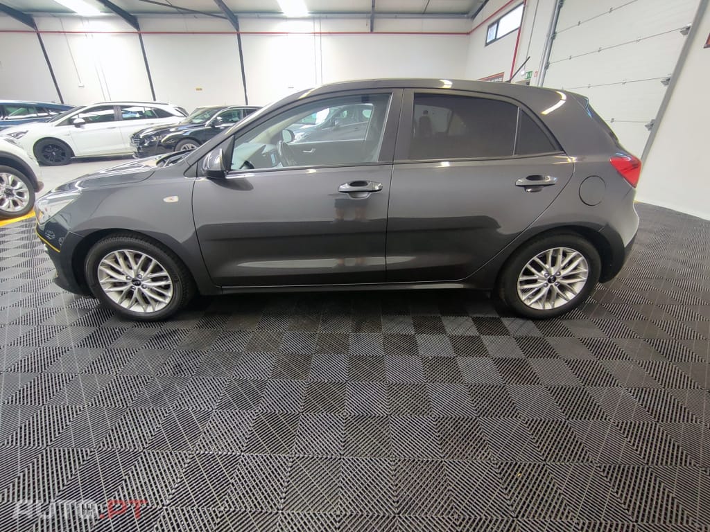 Kia Rio Dynamic line
