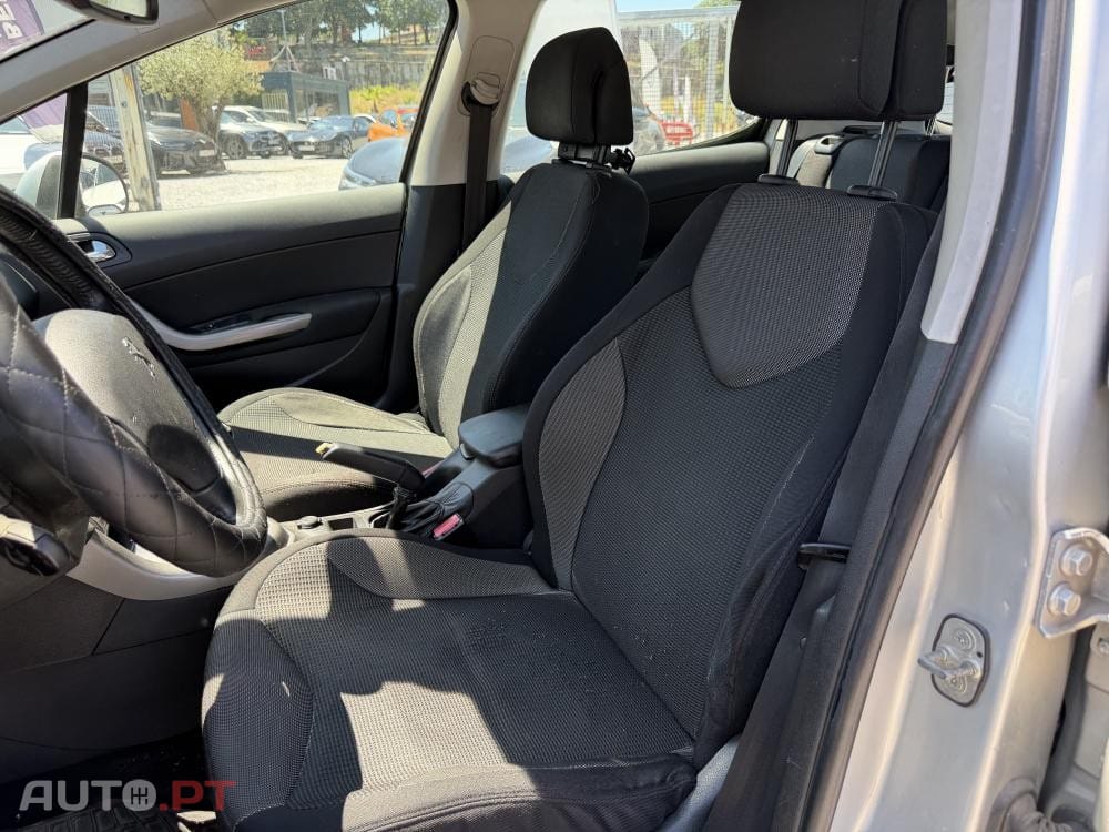 Peugeot 308 1.4 16V Premium