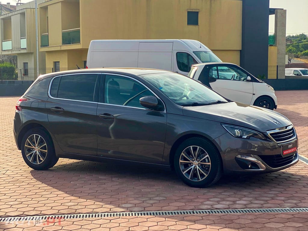 Peugeot 308 1.6 e-HDi Allure J17
