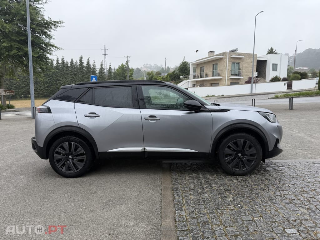 Peugeot E-2008 54 kWh GT