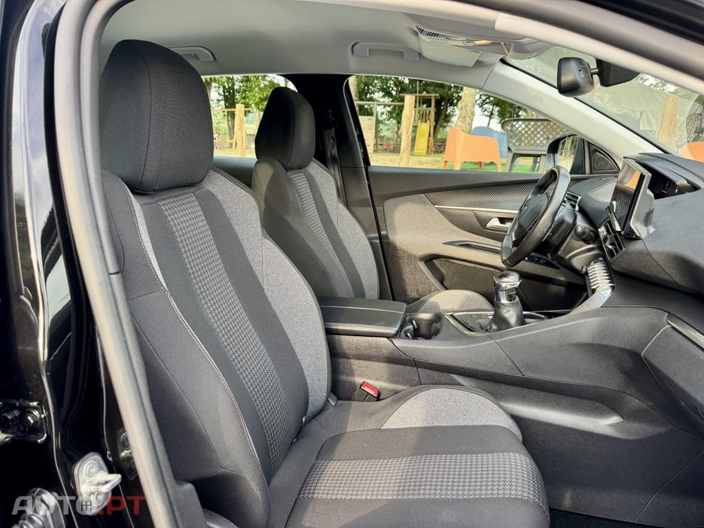 Peugeot 3008 1.5 BlueHDi Active Pack