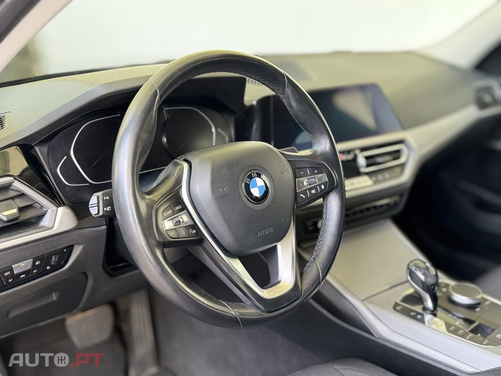 BMW 330 e Touring Corporate Edition Auto