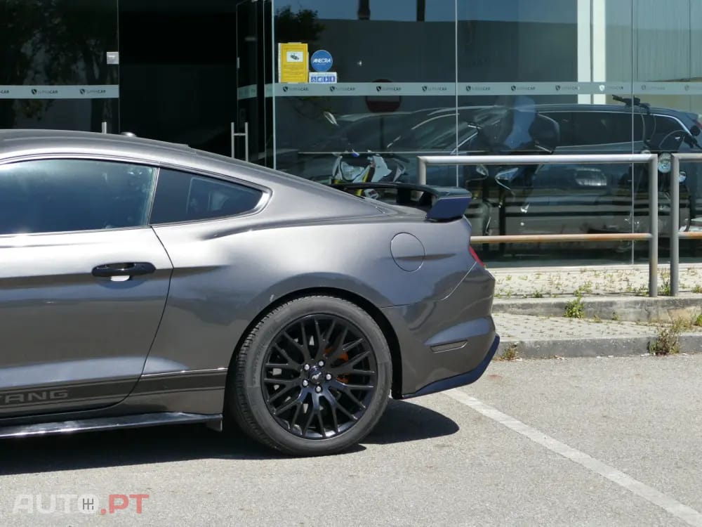 Ford Mustang GT Bullit