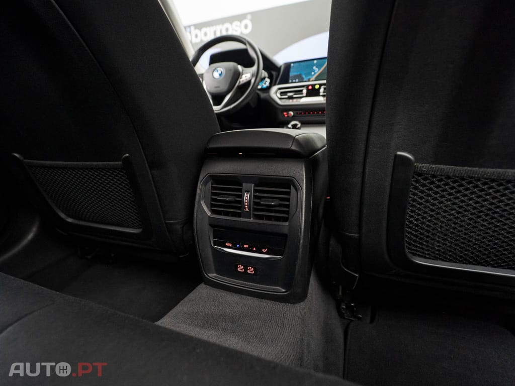 BMW 330 e Touring Line Sport Auto