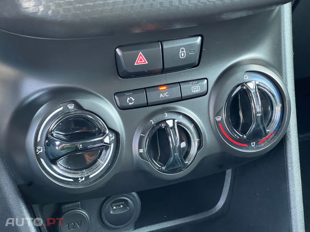 Peugeot 2008 1.5 BlueHDi Signature