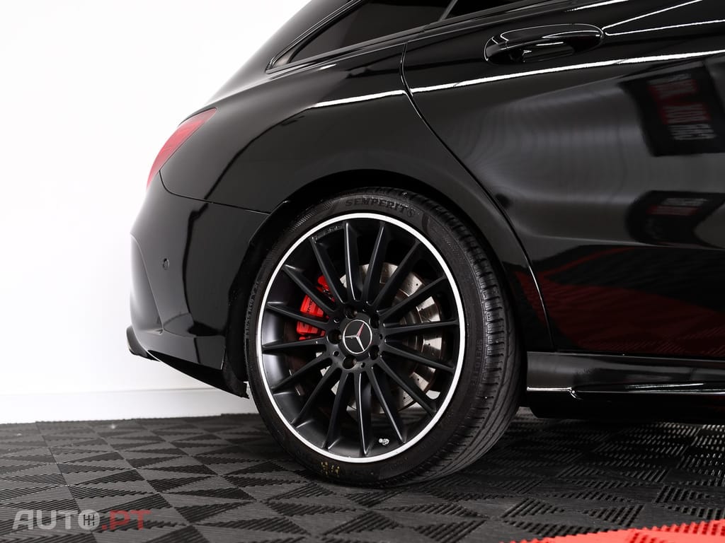 Mercedes-Benz CLA 45 AMG 4Matic Speedshift 7G-DCT Night Edition