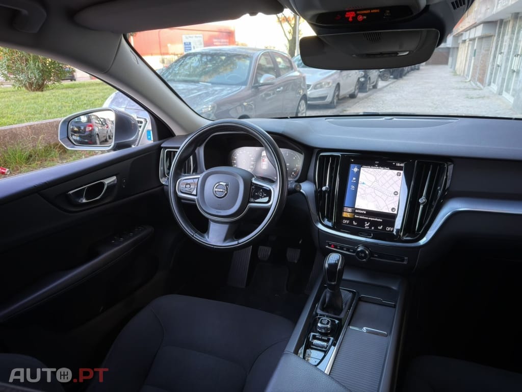 Volvo V60 2.0 D3 Momentum