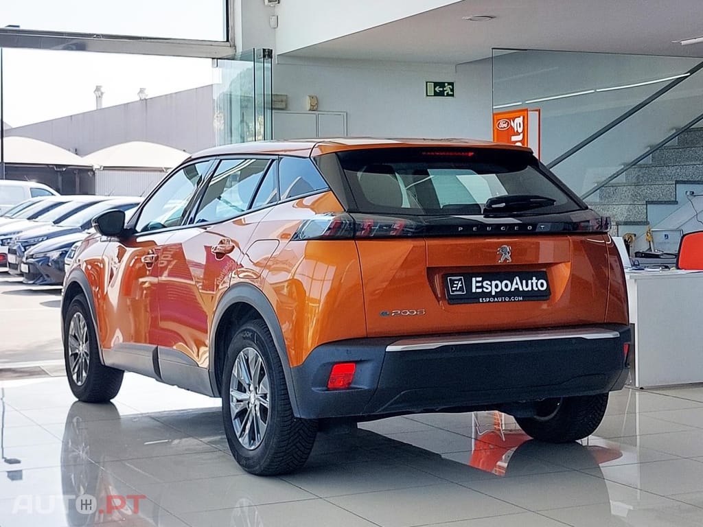 Peugeot E-2008 50 kWh Active Pack foto 5