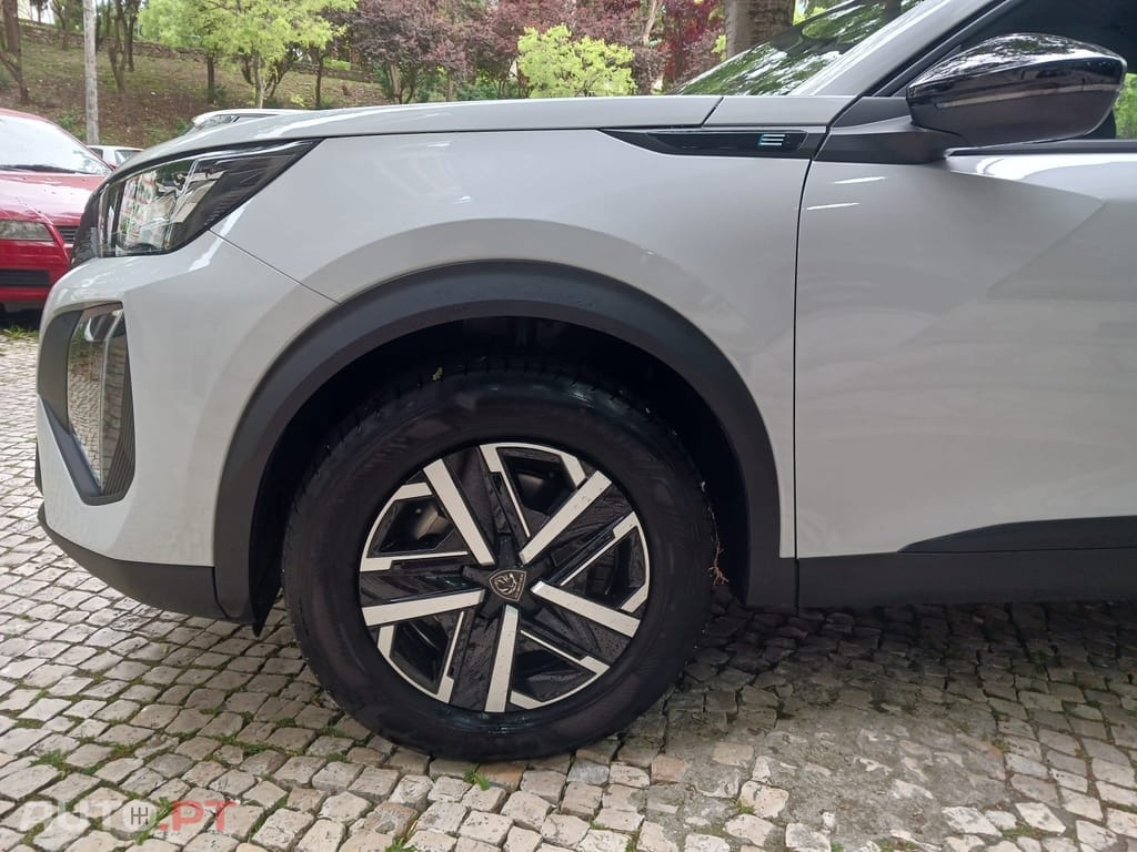 Peugeot E-2008 54 kWh Active
