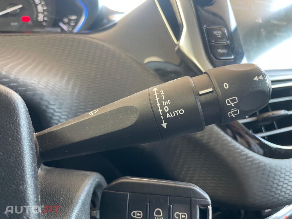 Peugeot 2008 1.2 PureTech Allure