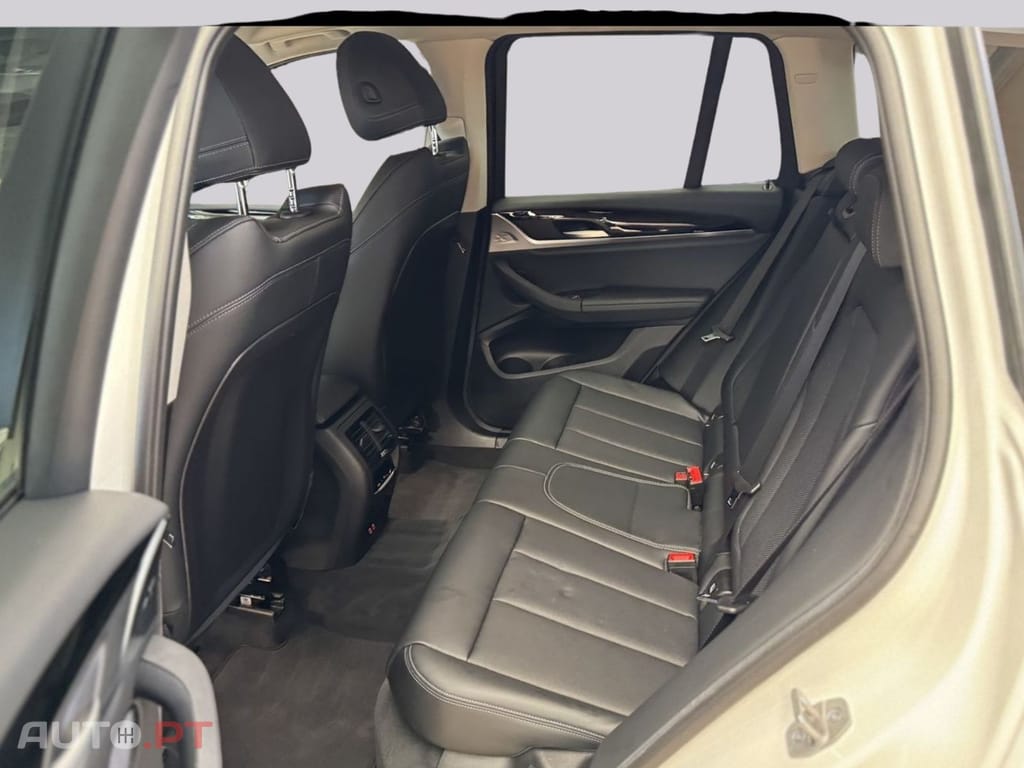 BMW X3 I.V.A DEDUTIVEL xDrive 30e