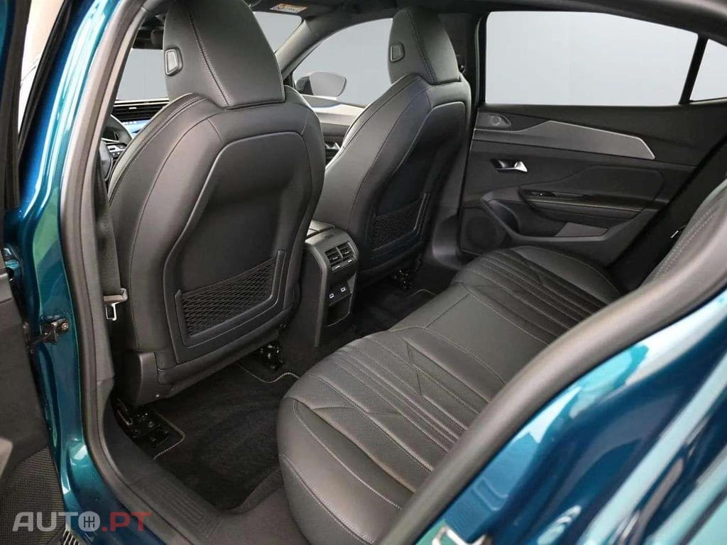 Peugeot 408  e-EAT8 GT HYBRID 