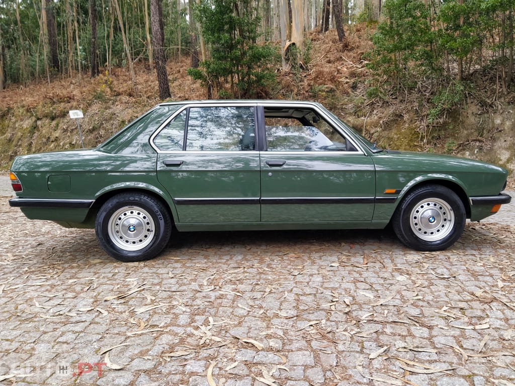 BMW 520 i E28