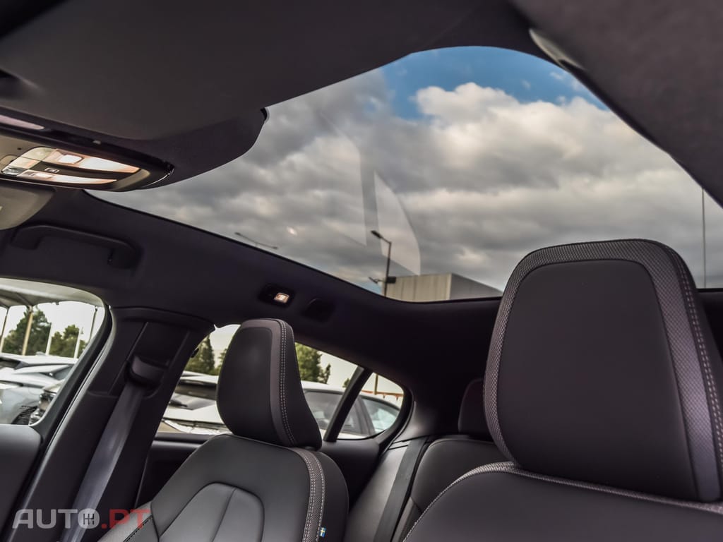 Volvo C40 Recharge Extended Range Plus