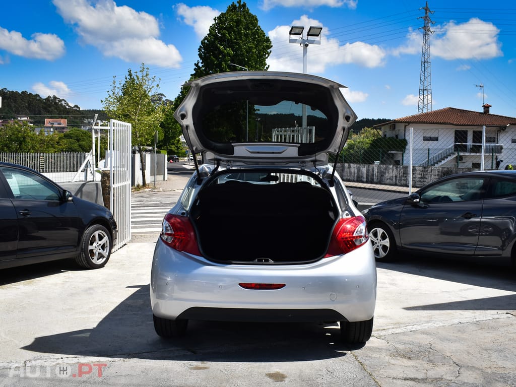 Peugeot 208 1.2 PureTech Style