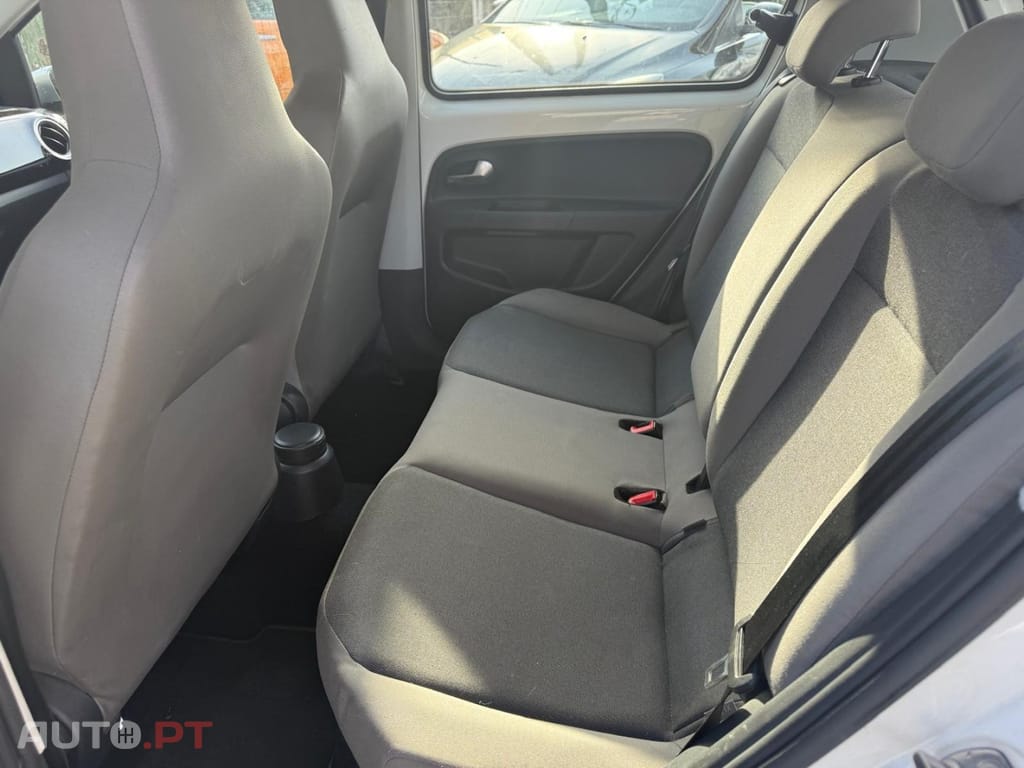 Volkswagen Cross Up! 1.0