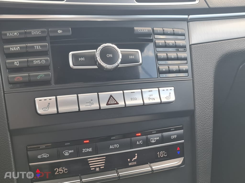 Mercedes-Benz E 220 CDi BlueEfficiency Auto