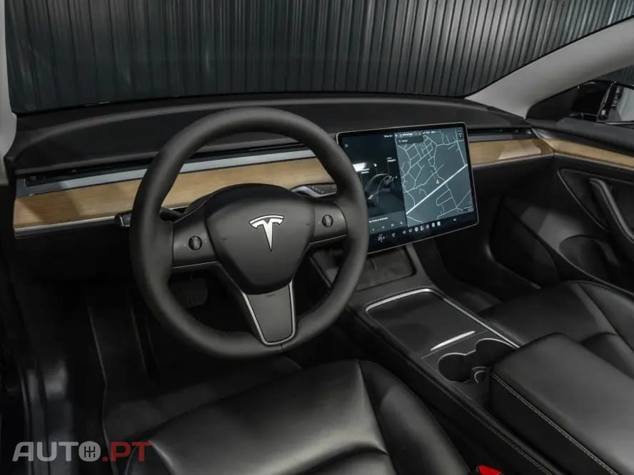 Tesla Model 3 Standard Range Plus RWD
