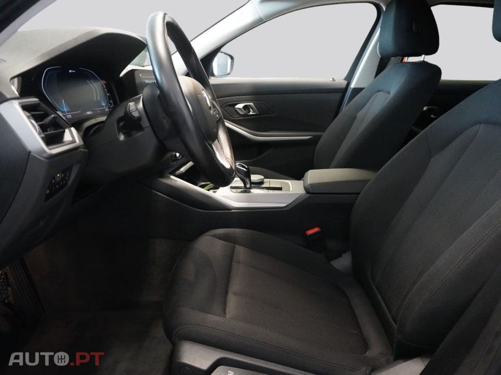 BMW 330 I.V.A DEDUTIVEL Business