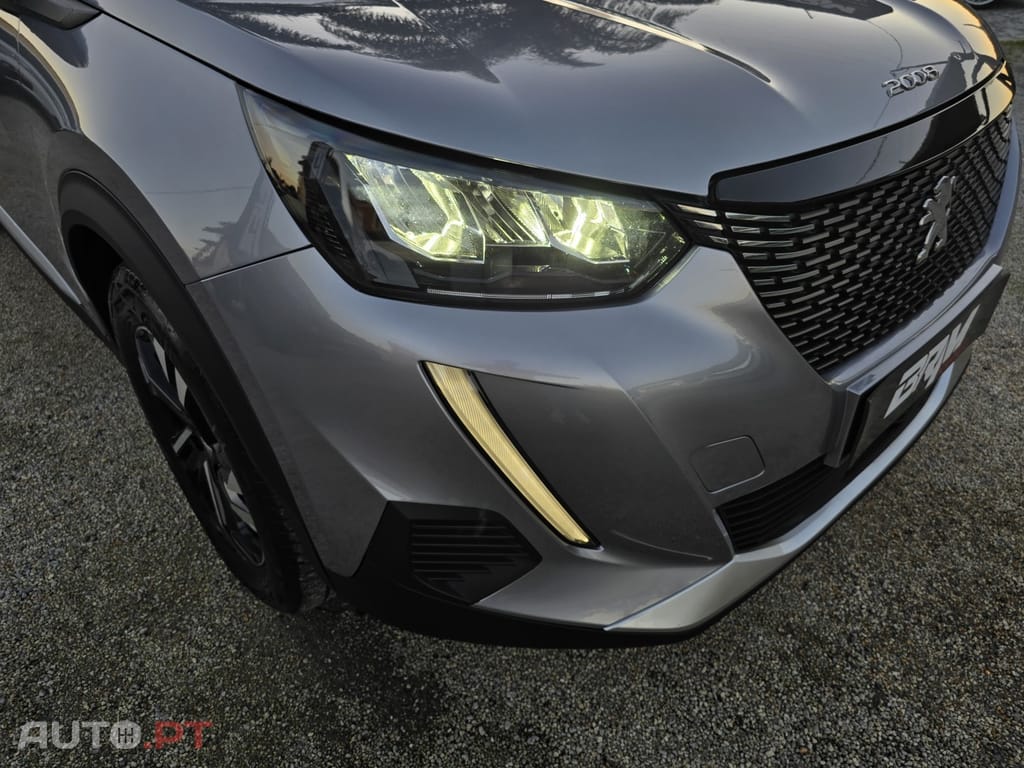 Peugeot 2008 1.2 PureTech Allure EAT8