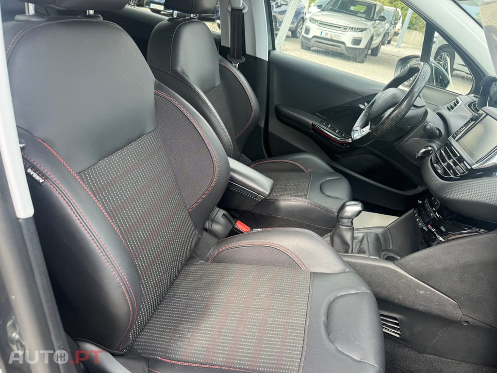 Peugeot 208 1.2 PureTech GT Line