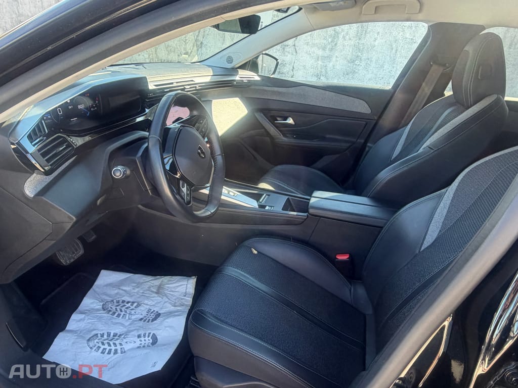 Peugeot 308 1.2 PureTech Allure EAT8