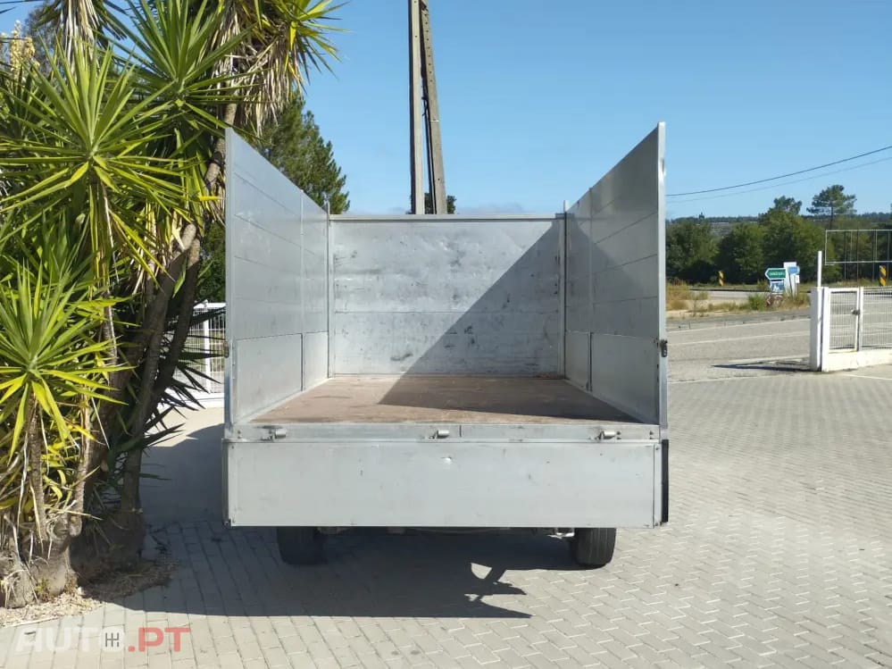 Peugeot Boxer 2.2 BLUE HDI ( CX CARGA BASCULANTE TRASEIRA)