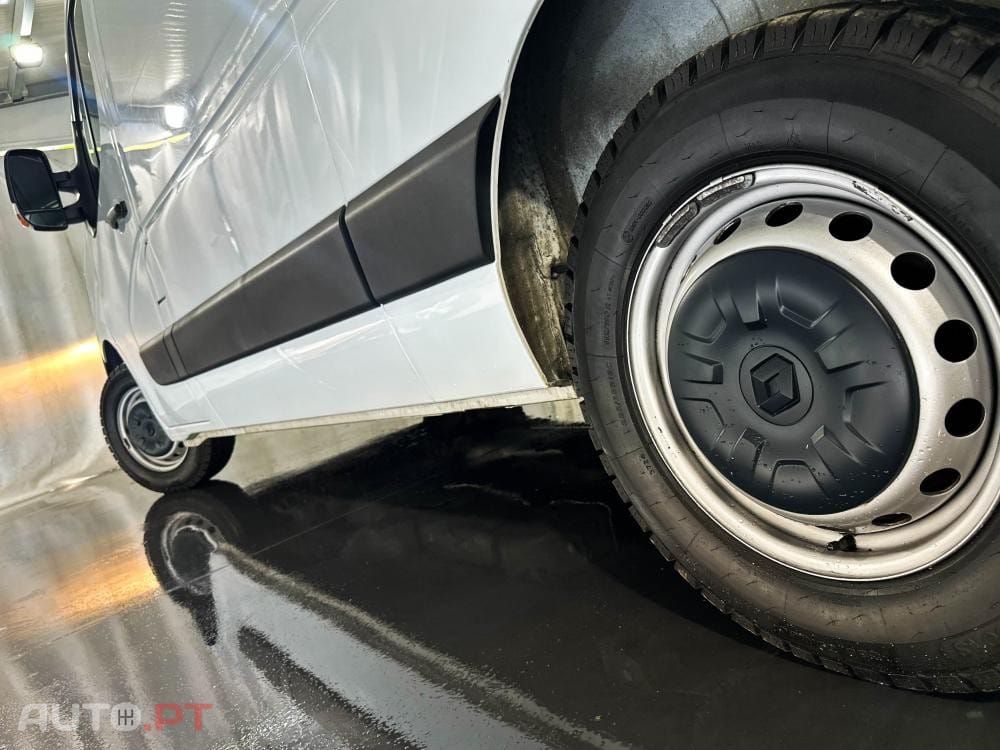 Renault Master L2H2 2.3 DCi 135cv Confort