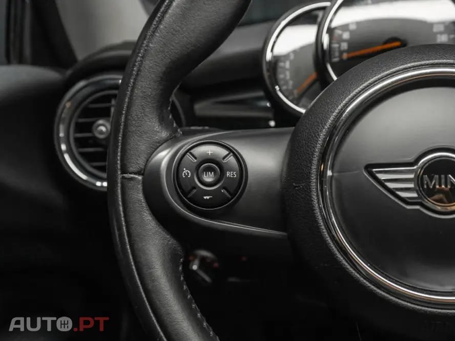 MINI Cooper Cooper S