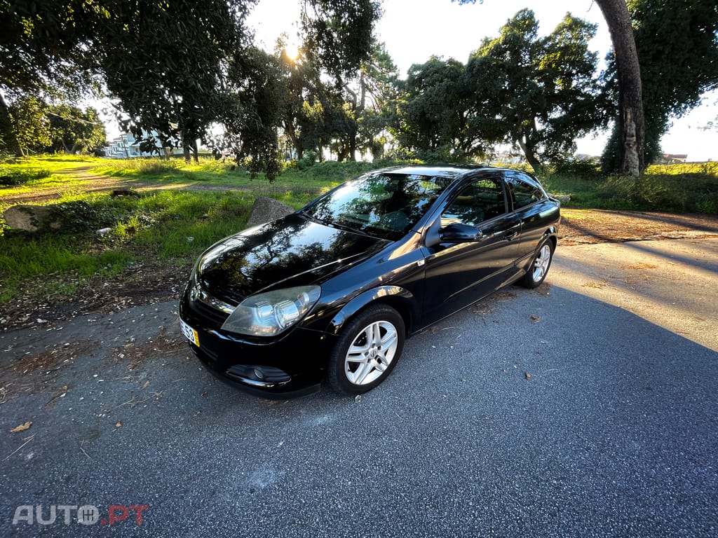 Opel Astra GTC CDTi