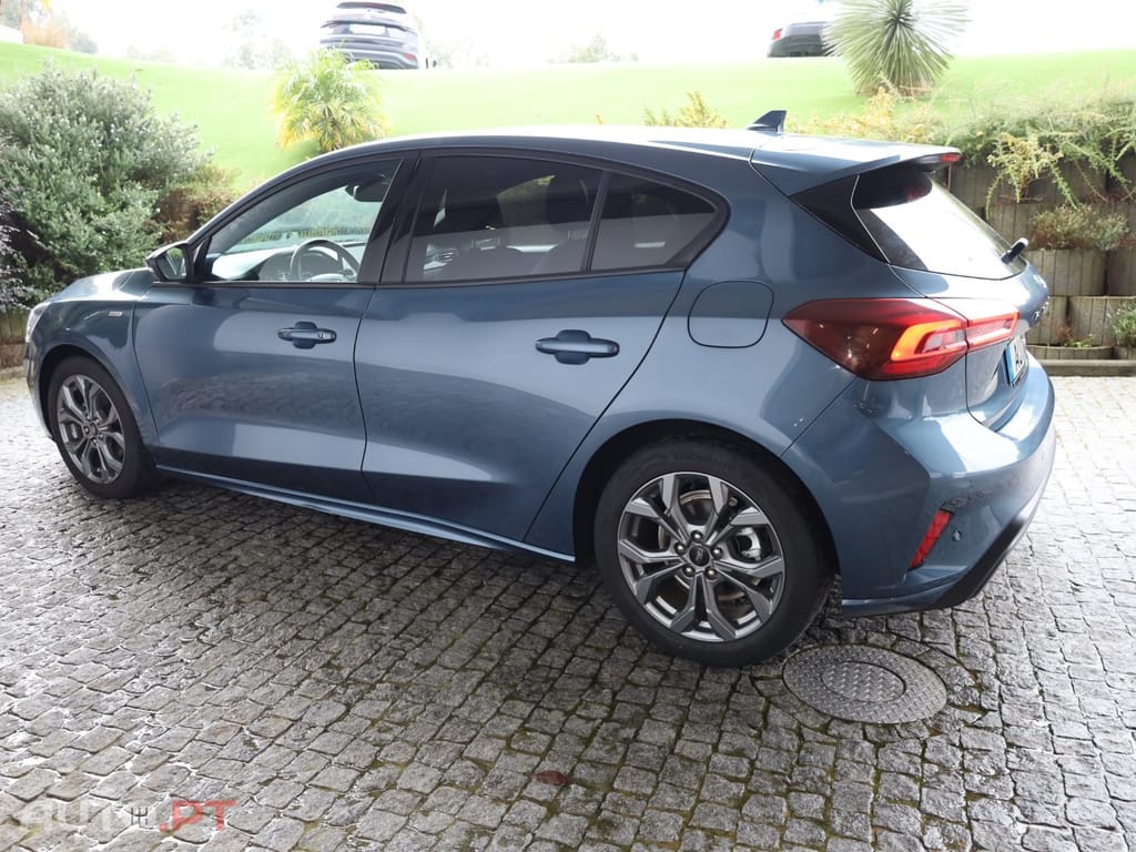 Ford Focus 1.0 EcoBoost MHEV ST-Line