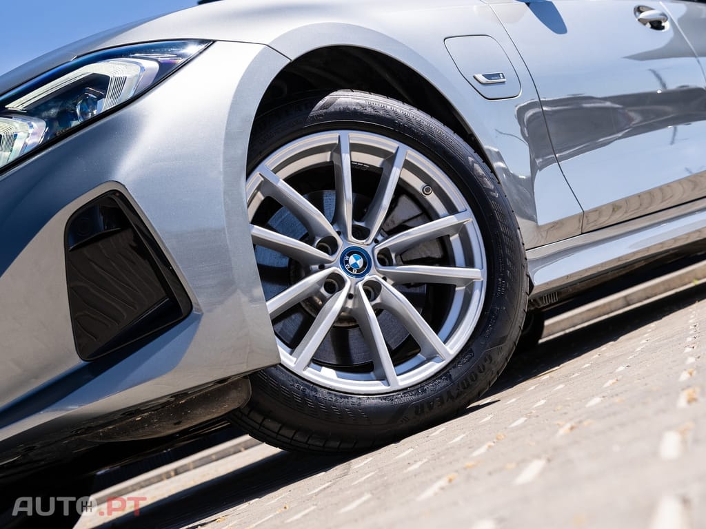 BMW 320 e Auto