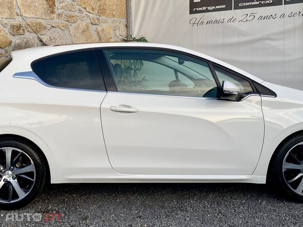 Peugeot 208 1.6 BlueHDi GT Line