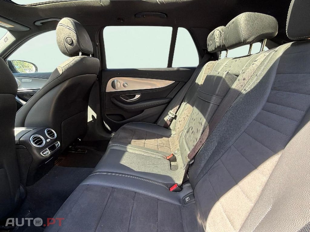 Mercedes-Benz E 300 300 de 9G-TRONIC AMG Line