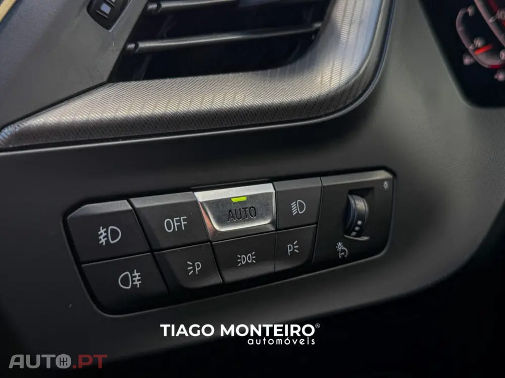 BMW 218 i Pack Desportivo M