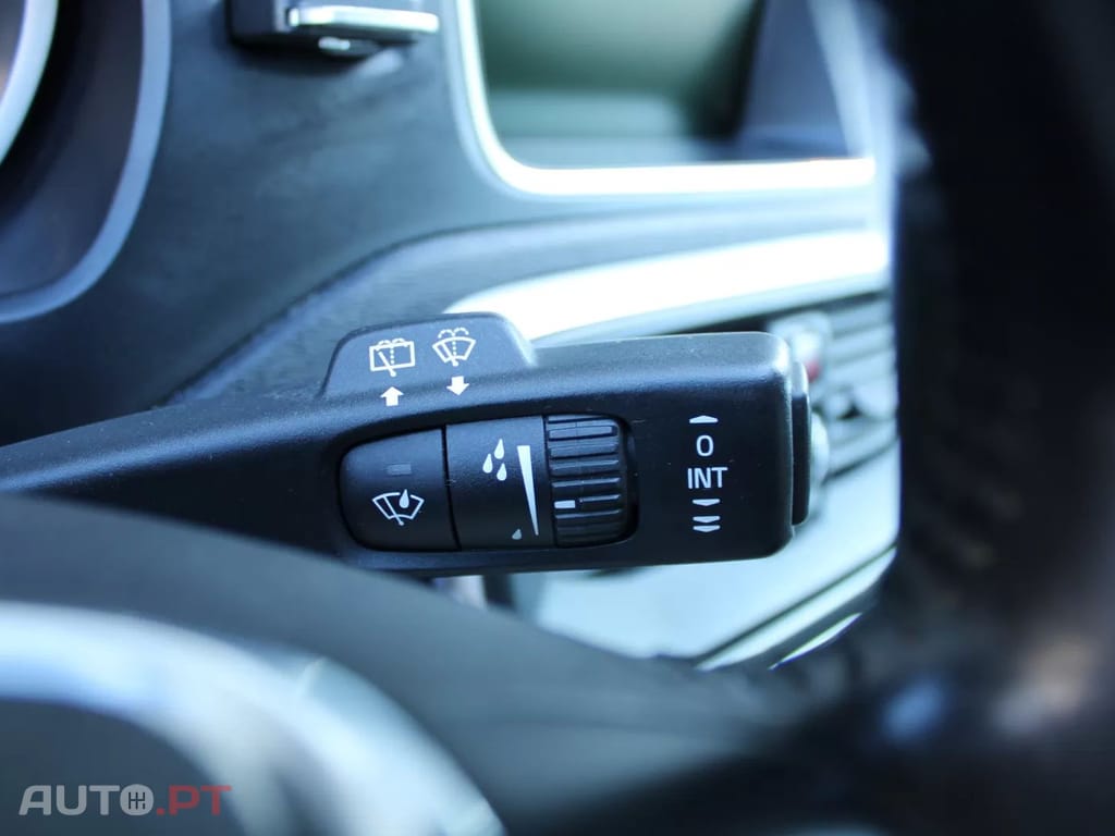 Volvo V40 1.6 D2 Momentum Eco