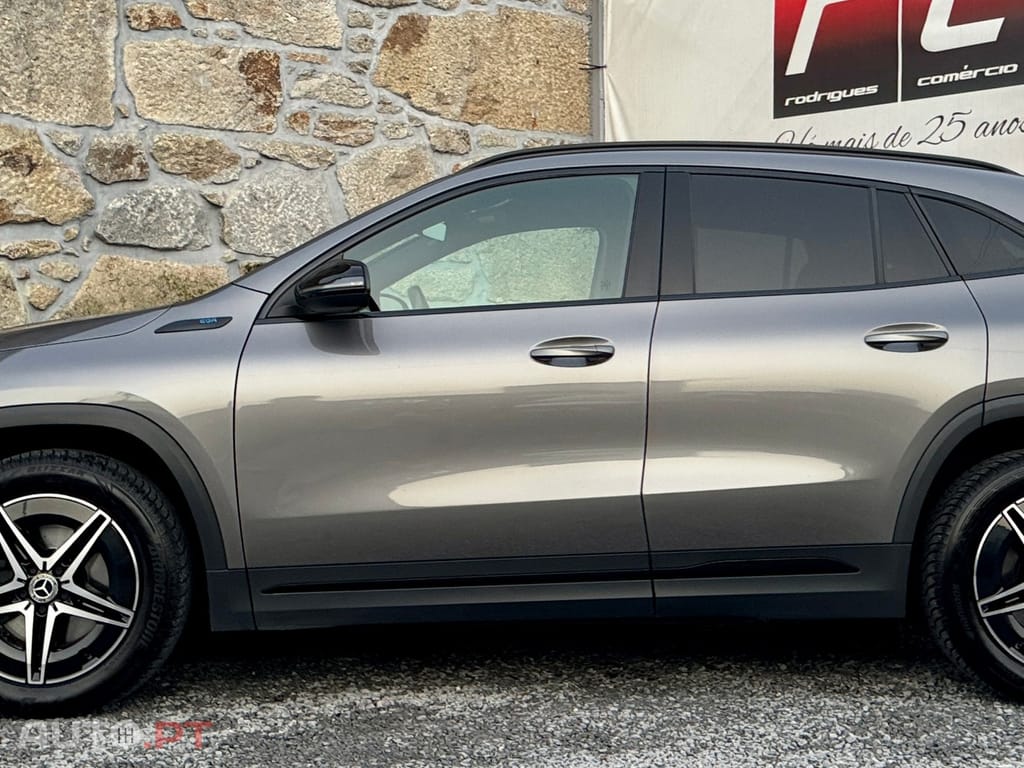 Mercedes-Benz EQA 250 AMG Line IVA Dedutível